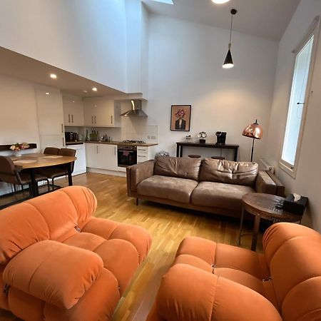 2 Bed 2 Bath With Private Parking Apartman EDI Kültér fotó
