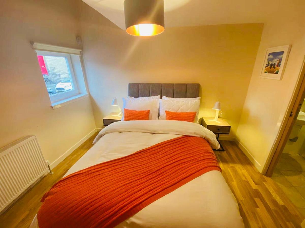 2 Bed 2 Bath With Private Parking Apartman EDI Kültér fotó