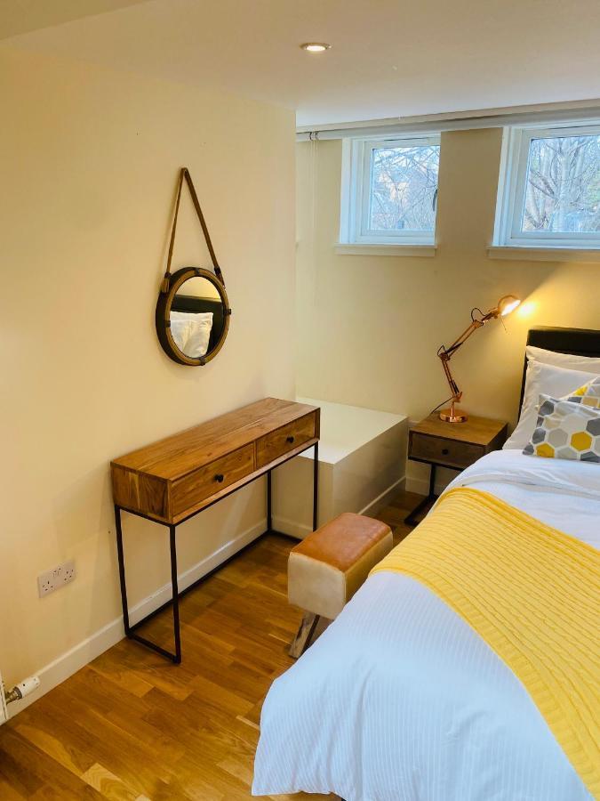 2 Bed 2 Bath With Private Parking Apartman EDI Kültér fotó
