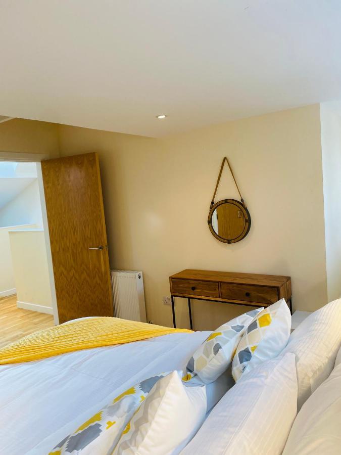 2 Bed 2 Bath With Private Parking Apartman EDI Kültér fotó