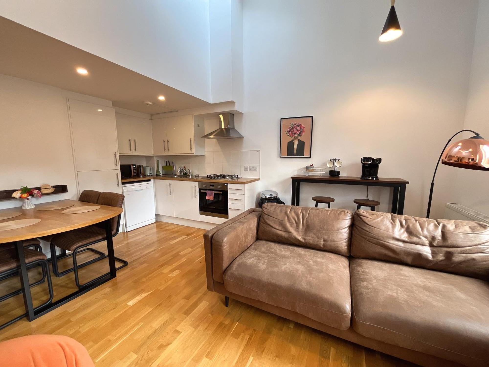 2 Bed 2 Bath With Private Parking Apartman EDI Kültér fotó